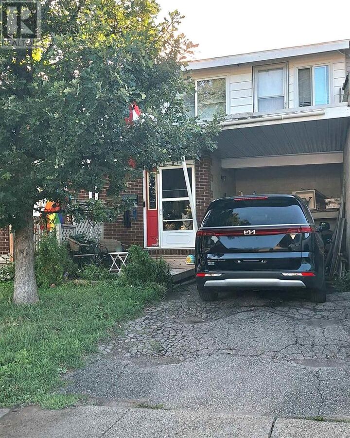 Property Photo:  27 Ferguson Ave  ON P6B 3J3 