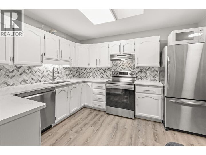 Property Photo:  262 Kinney Avenue 311  BC V2A 6R6 