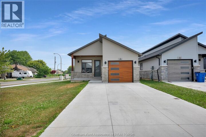 Property Photo:  95 Ironwood Trail  ON N7M 0A5 