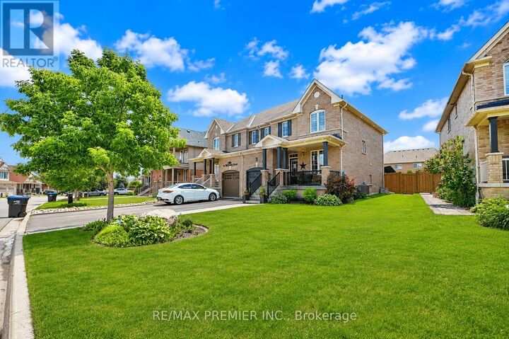 Property Photo:  113 McGahey Street  ON L0G 1W0 
