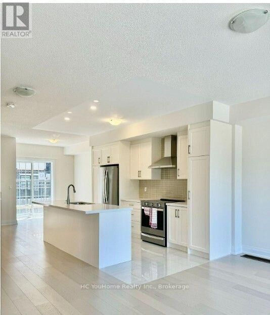 Property Photo:  81 Clippers Crescent  ON L4A 4X7 