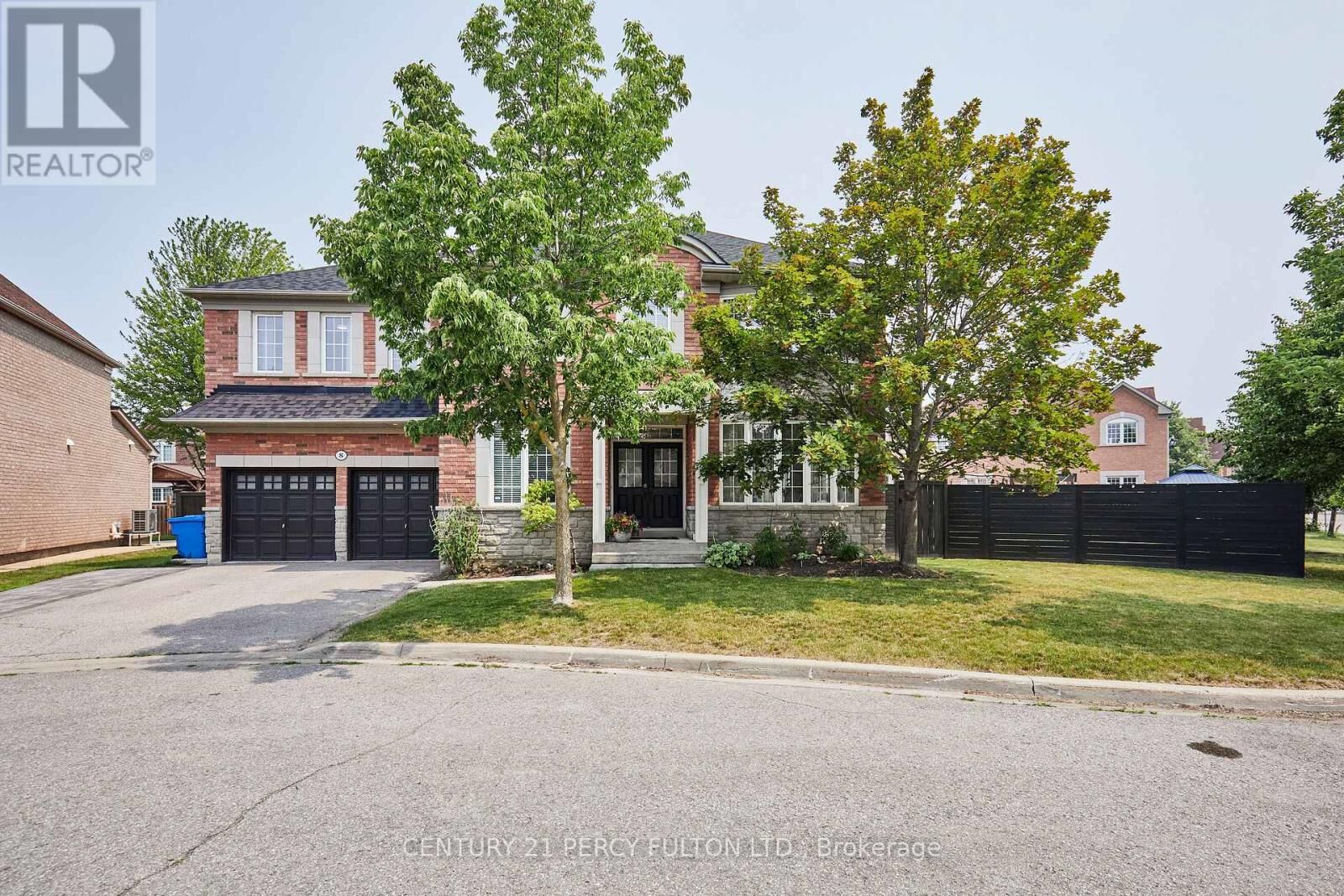 Property Photo:  8 Mackeller Court  ON L1T 0G2 