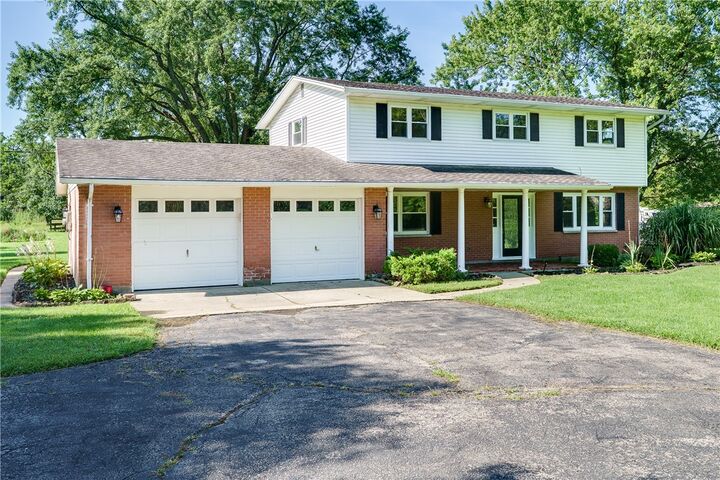 Property Photo:  222 E Social Row Road  OH 45458 