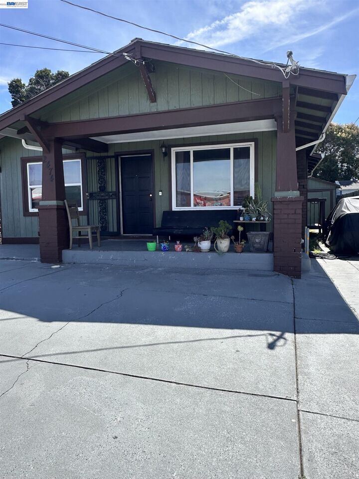 Property Photo: 2474 Seminary Ave CA 94605