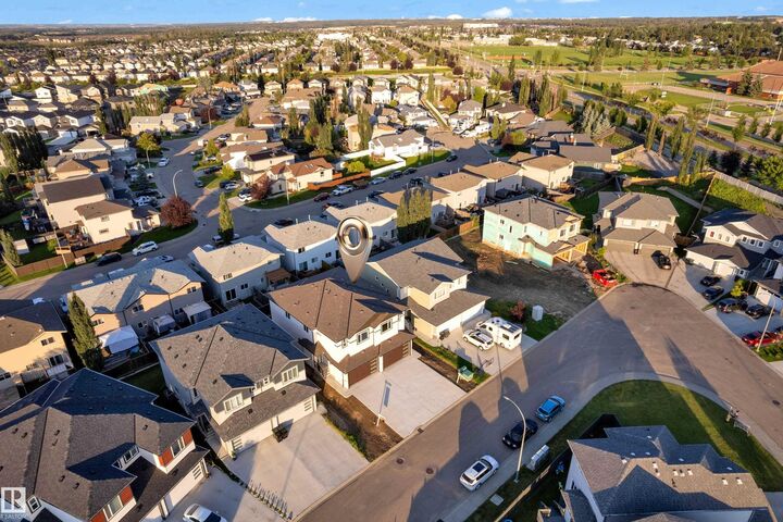 Property Photo: 42 Hammett Gate AB T7X 0V2