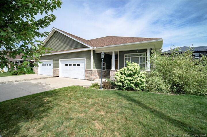 255 Rainsford Lane — photo 1