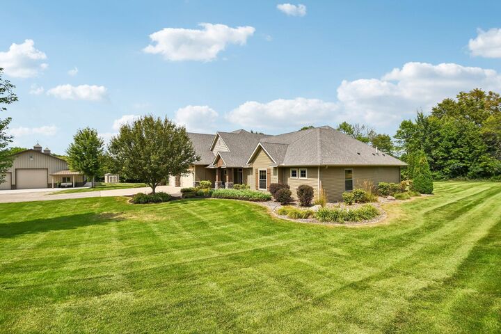 Property Photo:  11542 Tilton Trail S  MN 55374 