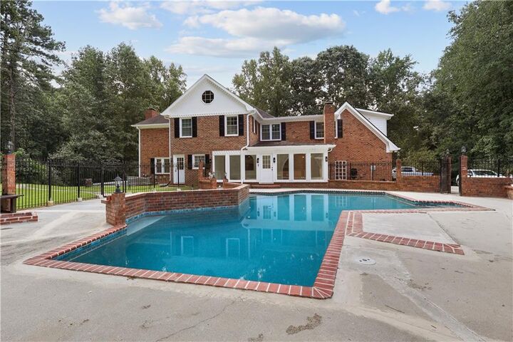 Property Photo: 4232 Vineyard Trail GA 30039