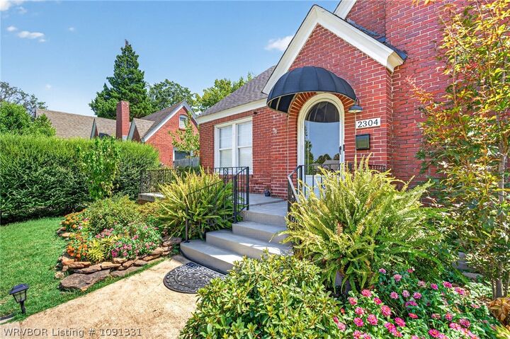 Property Photo:  2304 S M Street  AR 72901 