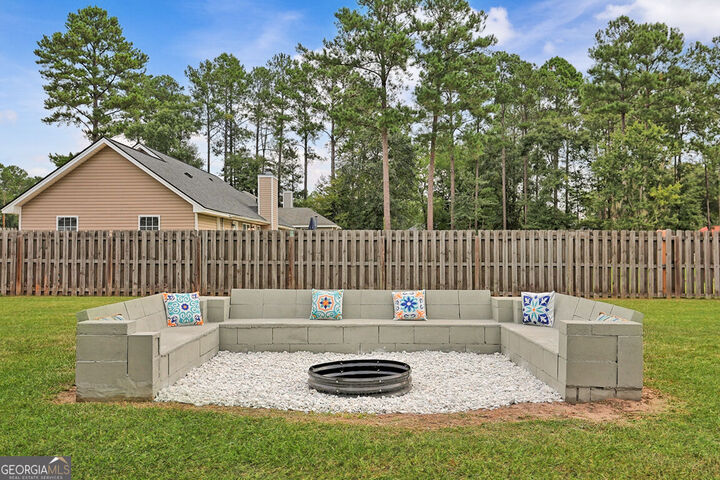Property Photo:  211 Cyane Lane  GA 31312 