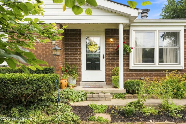 Property Photo:  1091 Red Bird Ct  KY 40065 