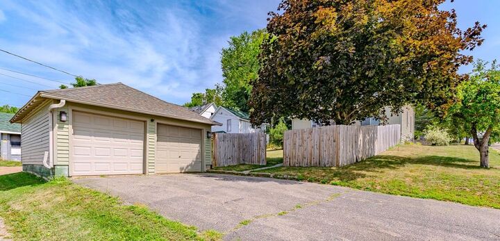 Property Photo:  400 Genesee St N  WI 54452 