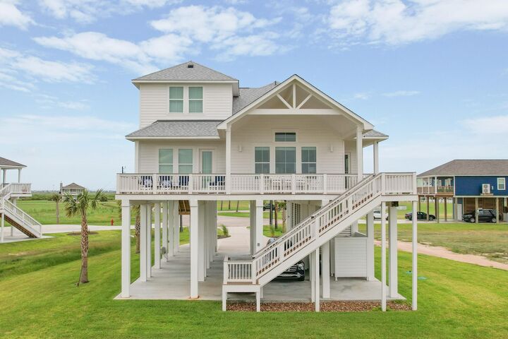 Property Photo:  18414 Indian Beach Ct  TX 77554 