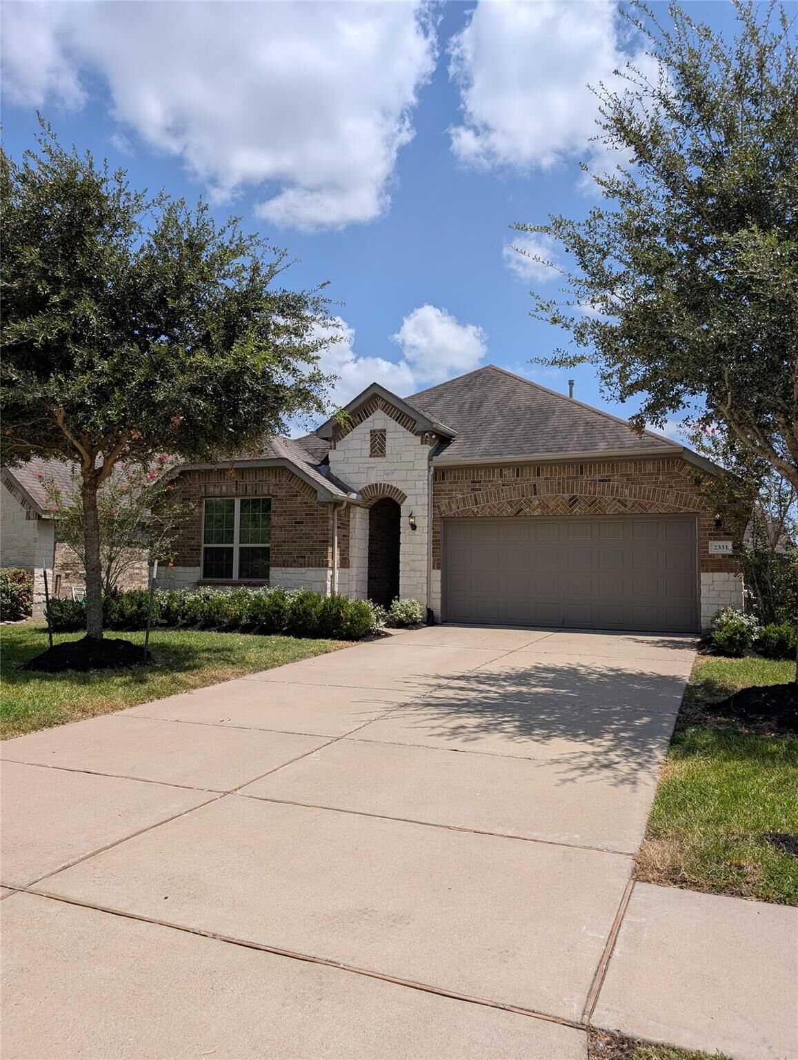 Property Photo: 2331 Shoal Valley Lane TX 77469