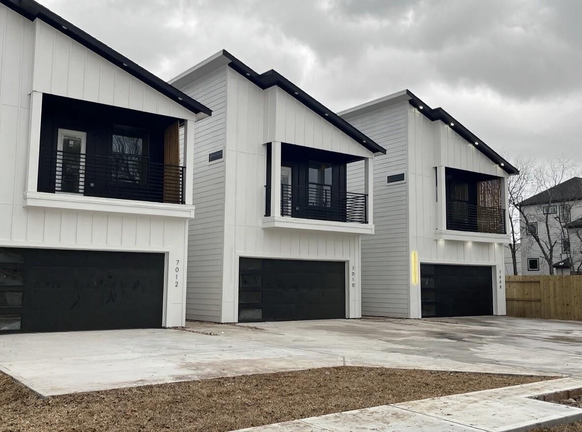 Property Photo:  7012 Sidney Street  TX 77021 