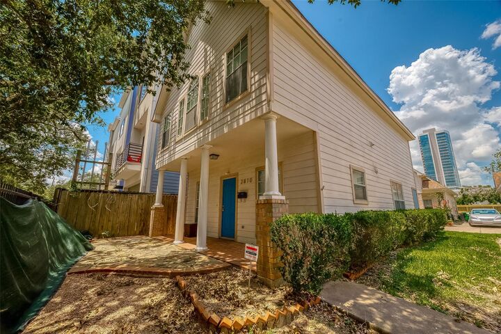 Property Photo:  2810 Austin Street  TX 77004 