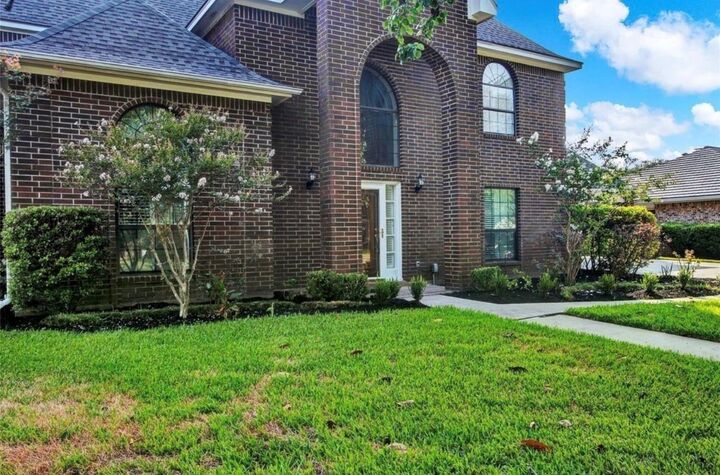Property Photo: 611 N Hickory Street TX 77375