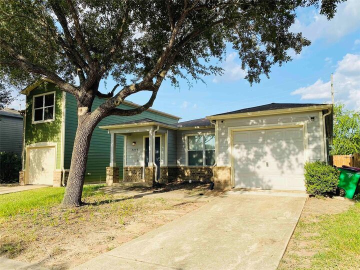 Property Photo:  3319 Becker Glen Street  TX 77545 