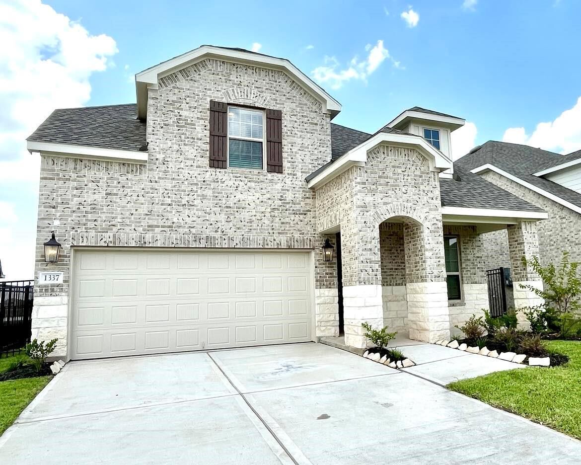 Property Photo: 1337 Grass Bend Dr TX 77493