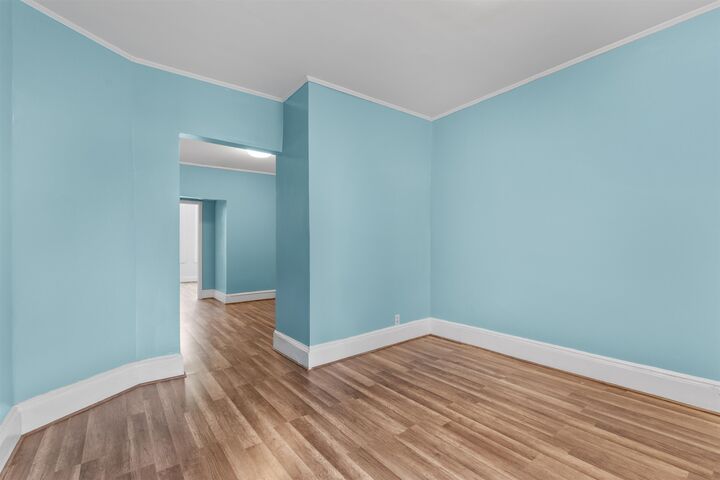 Property Photo:  122 Mallory Ave 2  NJ 07304 