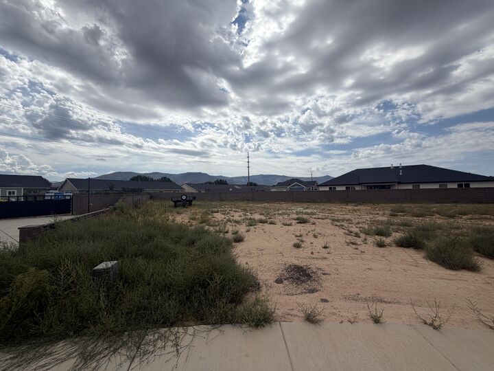 Property Photo: 4309 W 300 North Cir UT 84720