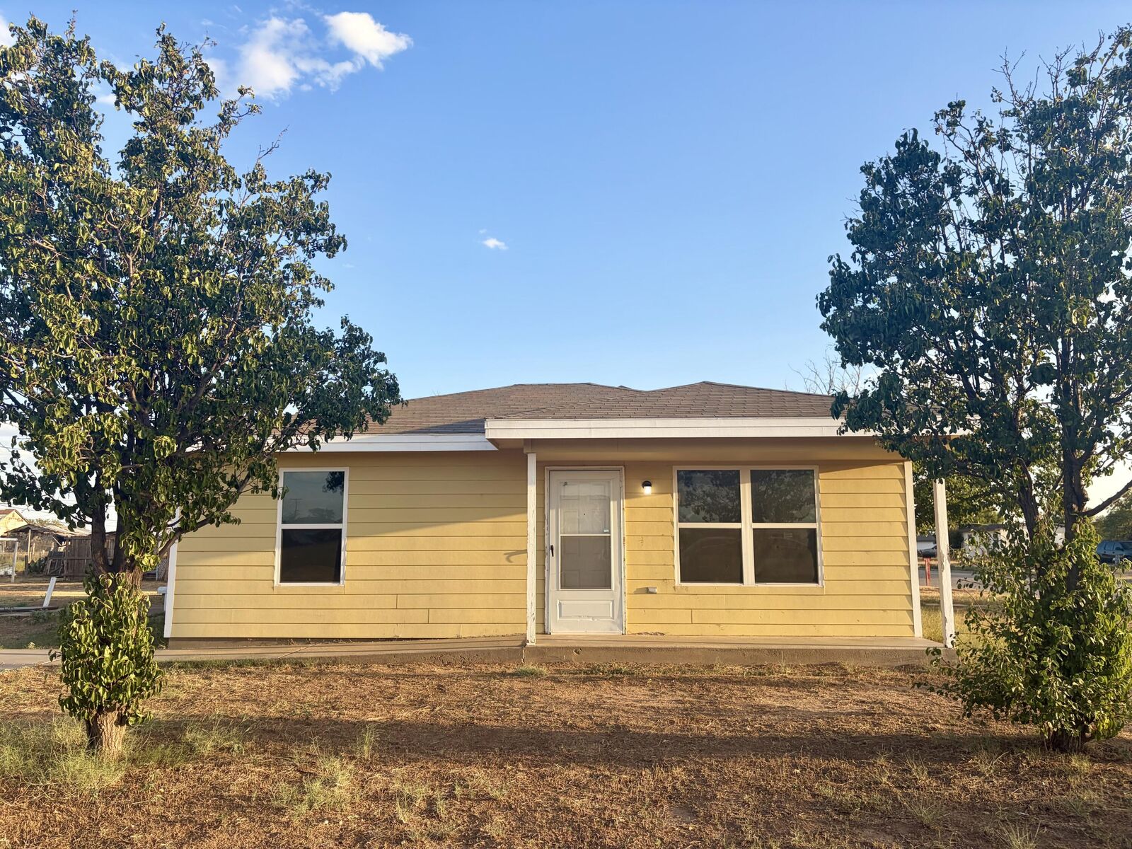 Property Photo:  1300 S 7th Street  TX 79364 