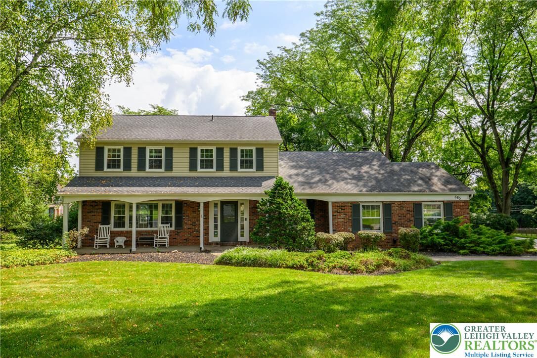 Property Photo: 655 Yorkshire Road PA 18017
