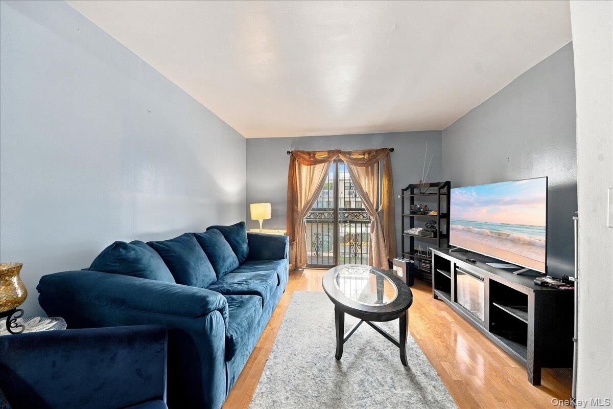 Property Photo:  847 Underhill Avenue 56B  NY 10473 