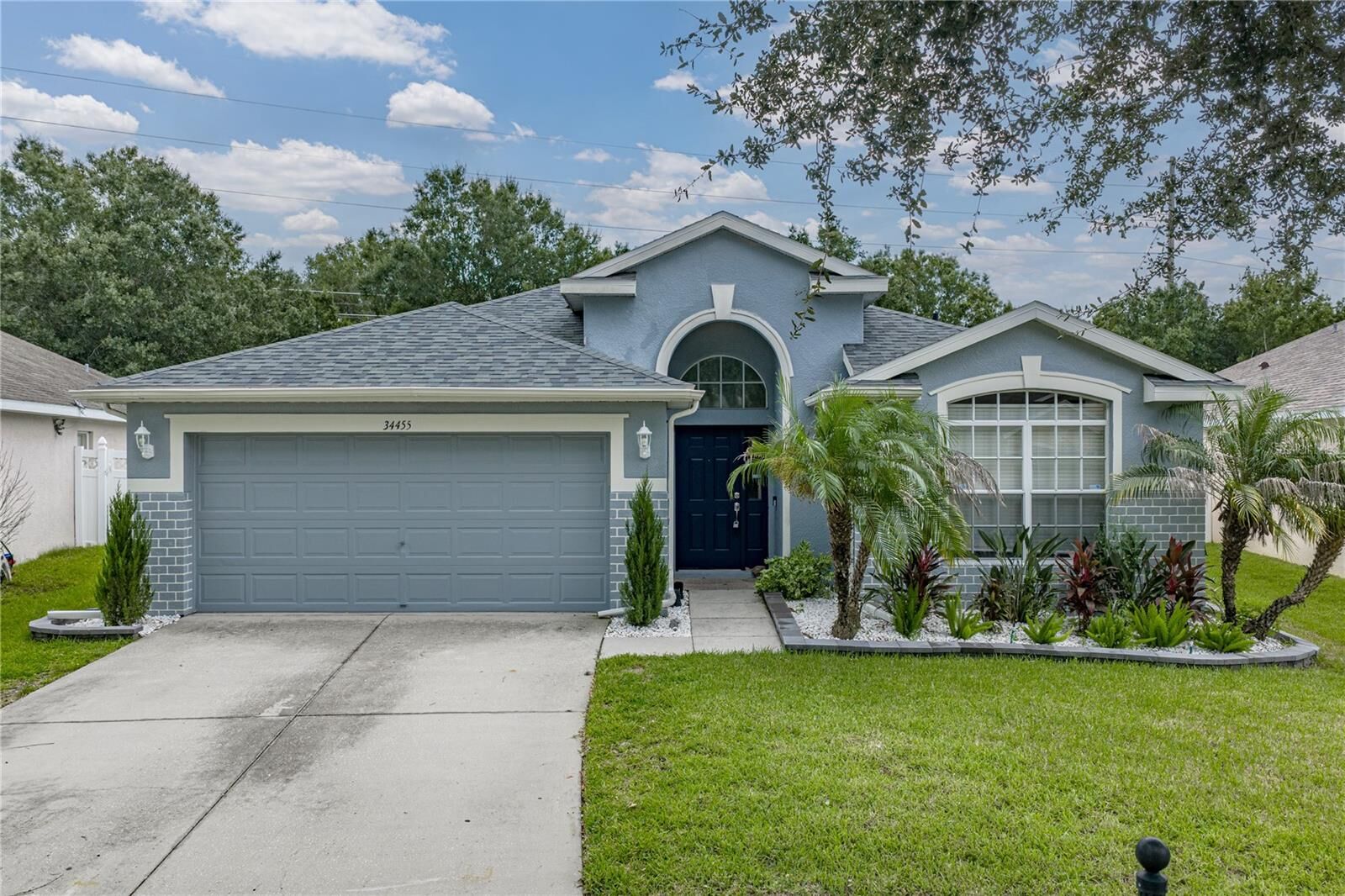 Property Photo: 34455 Cliffcreek Court FL 33545