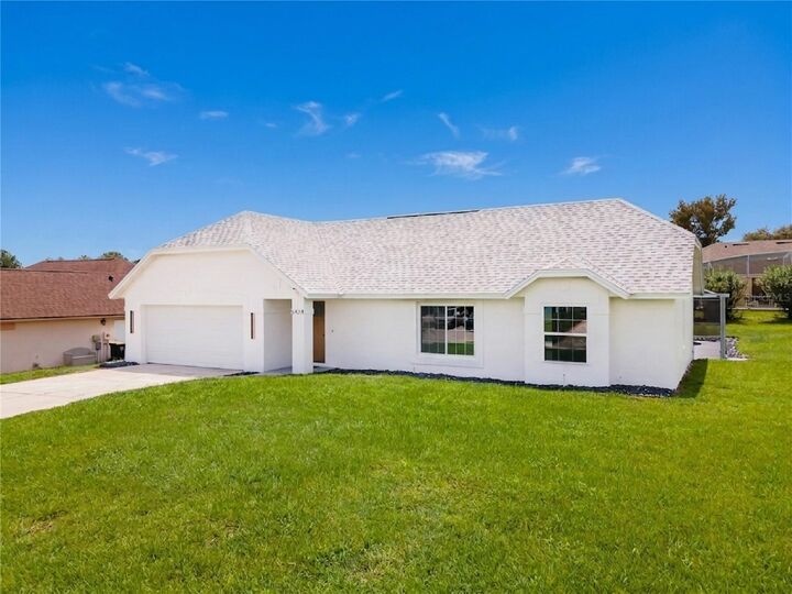 Property Photo:  5424 Loma Vista Drive E  FL 33896 