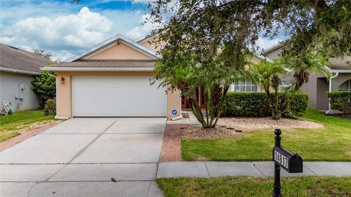 Property Photo: 14617 Keelford Way FL 32824
