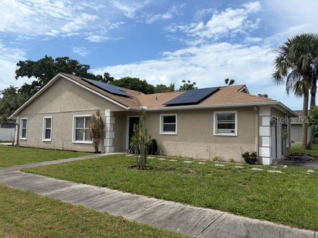 Property Photo:  914 Nicholson St  FL 33755 