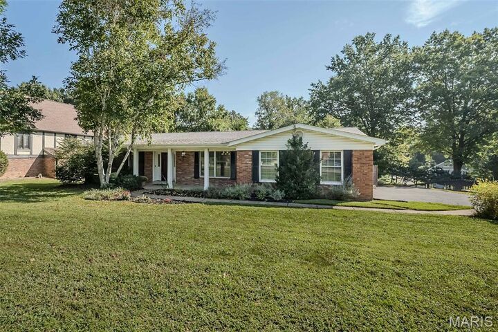 Property Photo:  749 Chatelet Woods Drive  MO 63135 