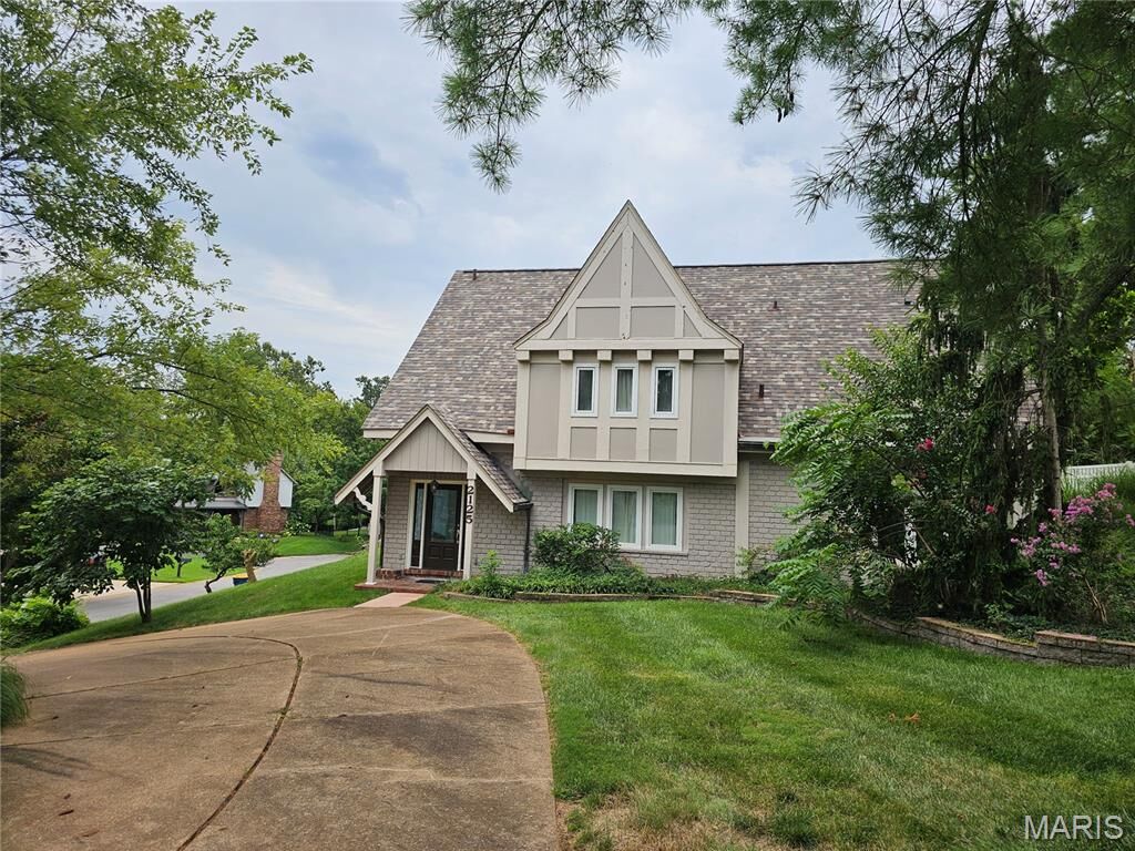 Property Photo: 2125 Crystal Drive MO 63131
