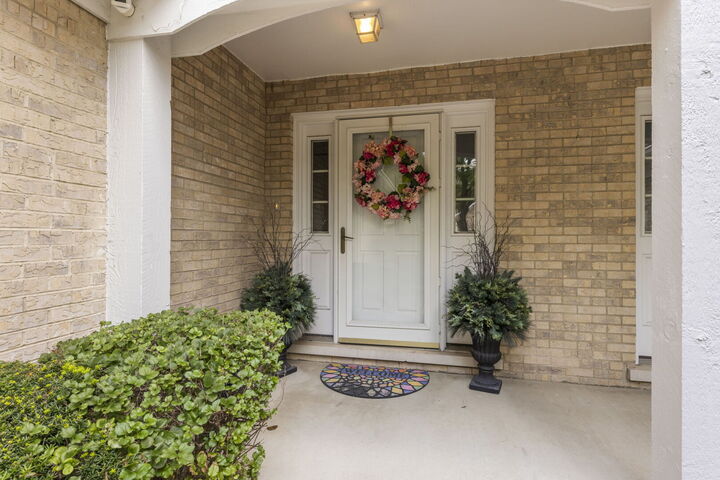 Property Photo:  11124 Indian Woods Drive  IL 60525 