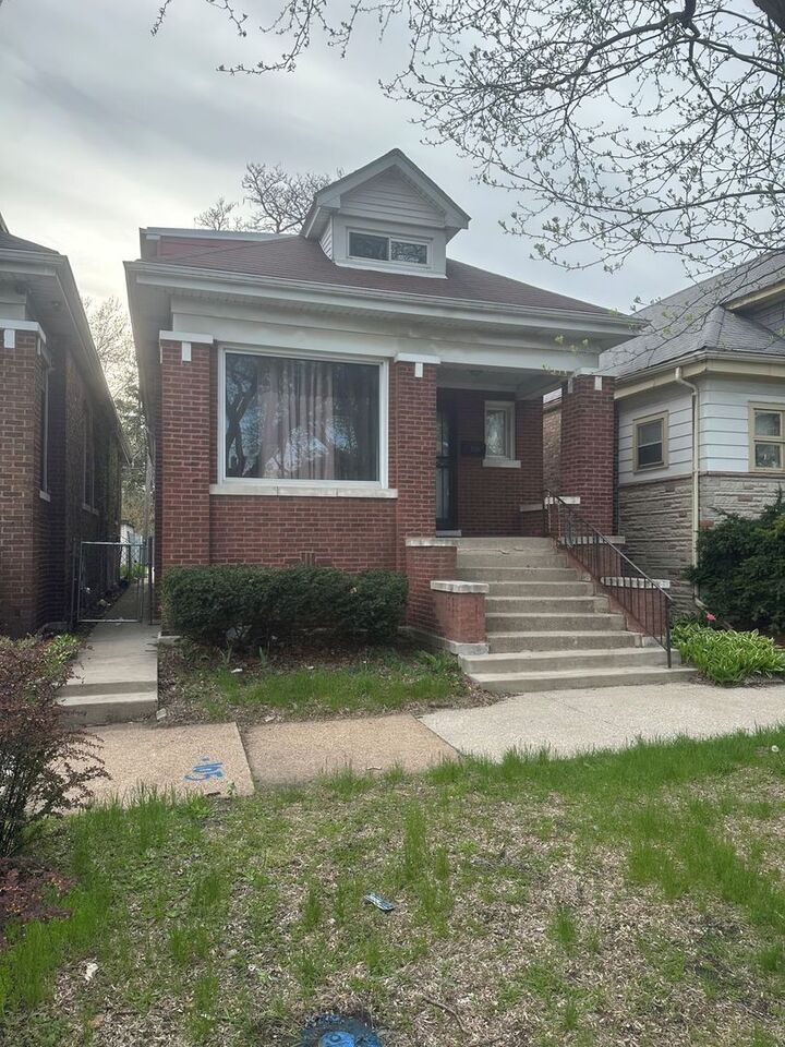 Property Photo: 7748 S Langley Avenue IL 60619