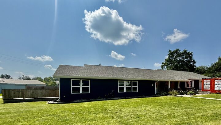 Property Photo: 405 W Main Street IL 61421