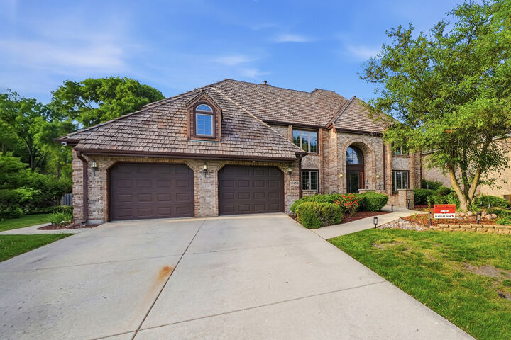 Property Photo:  10650 Wildwood Drive  IL 60464 