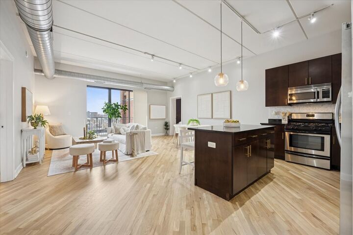 Property Photo:  3125 W Fullerton Avenue 419  IL 60647 