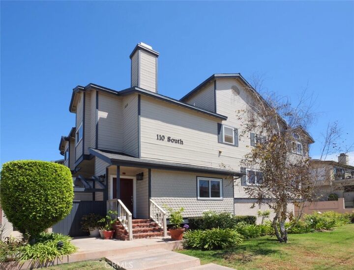Property Photo: 110 S Prospect Avenue 6 CA 90277