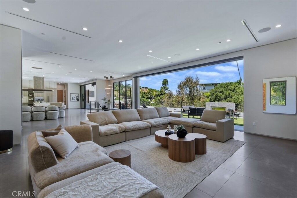 Property Photo: 14753 Round Valley CA 91403