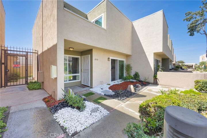 Property Photo:  10760 Knott  CA 90680 