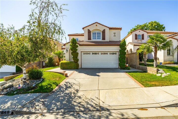 Property Photo: 27648 Elk Ridge CA 91384