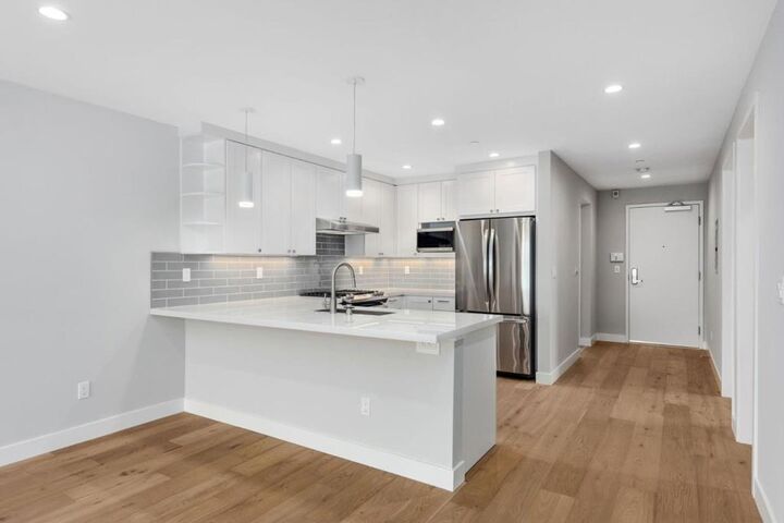 Property Photo:  30 Hermosa Avenue 302  CA 94030 