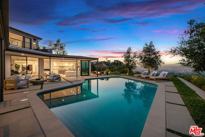 Property Photo:  8545 Charl Lane  CA 90046 