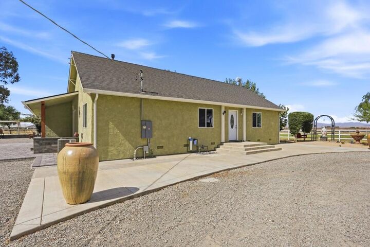 Property Photo: 13400 Second Street CA 93635
