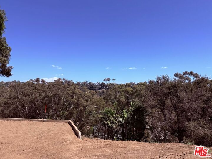 Property Photo:  824 Chautauqua Boulevard  CA 90272 