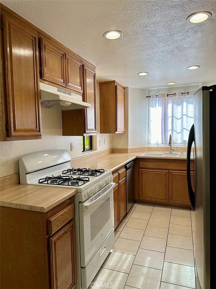 Property Photo: 10220 De Soto Avenue 6 CA 91311