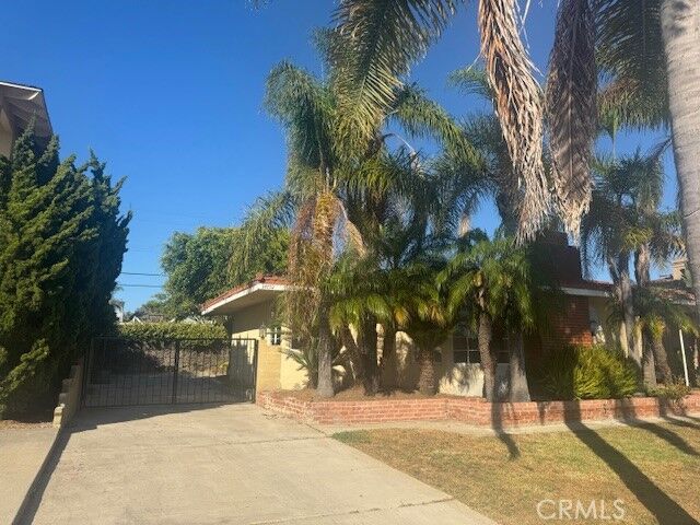 Property Photo:  34792 Doheny  CA 92624 