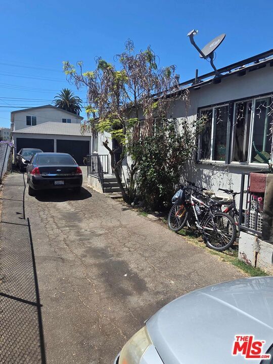 Property Photo:  8719 Orchard Avenue  CA 90044 